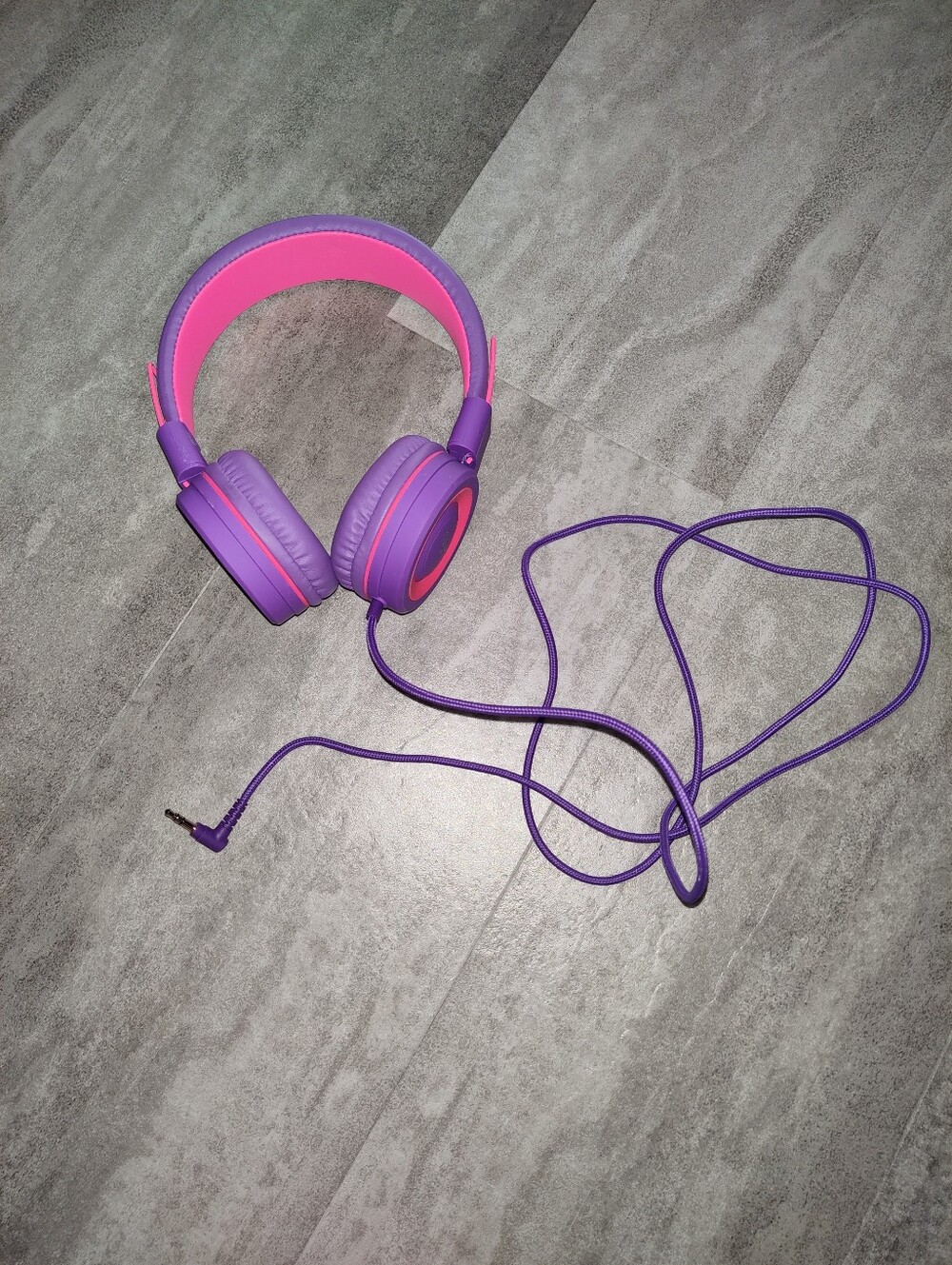 eKids Kids Wired Headphones Purple Pink Adjustable 3.5mm Volume Limited